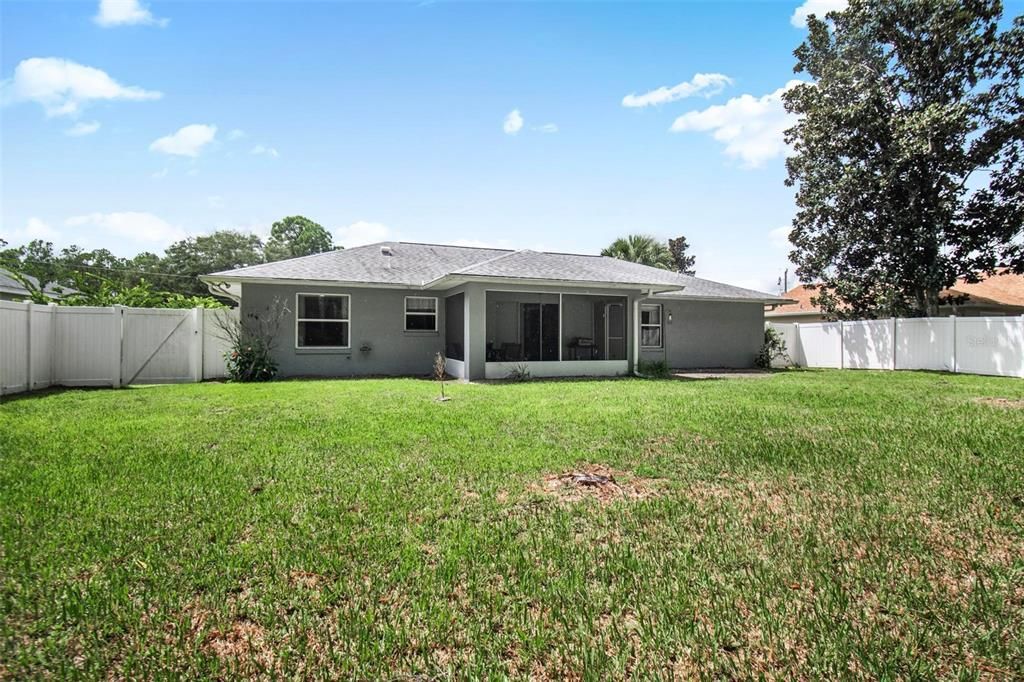For Sale: $285,000 (3 beds, 2 baths, 1230 Square Feet)