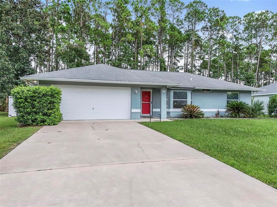 For Sale: $285,000 (3 beds, 2 baths, 1230 Square Feet)