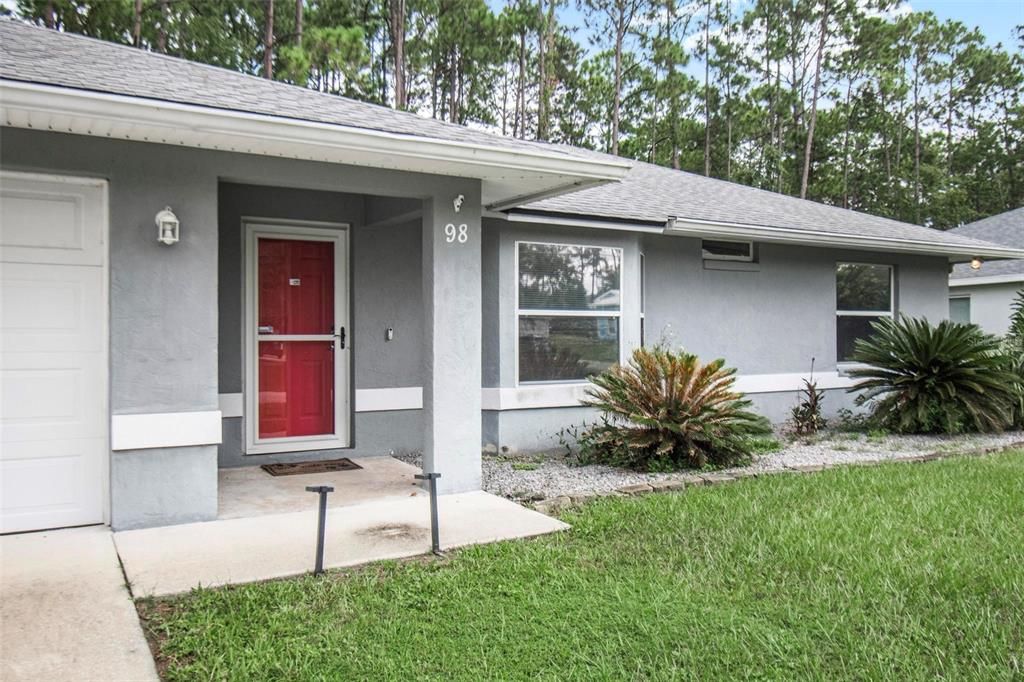 For Sale: $285,000 (3 beds, 2 baths, 1230 Square Feet)