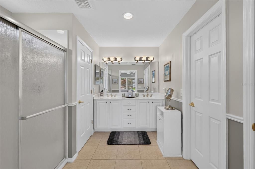 For Sale: $359,500 (3 beds, 2 baths, 1720 Square Feet)
