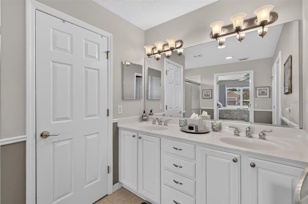 For Sale: $359,500 (3 beds, 2 baths, 1720 Square Feet)