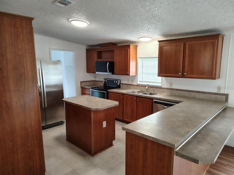 For Sale: $235,000 (3 beds, 2 baths, 2108 Square Feet)