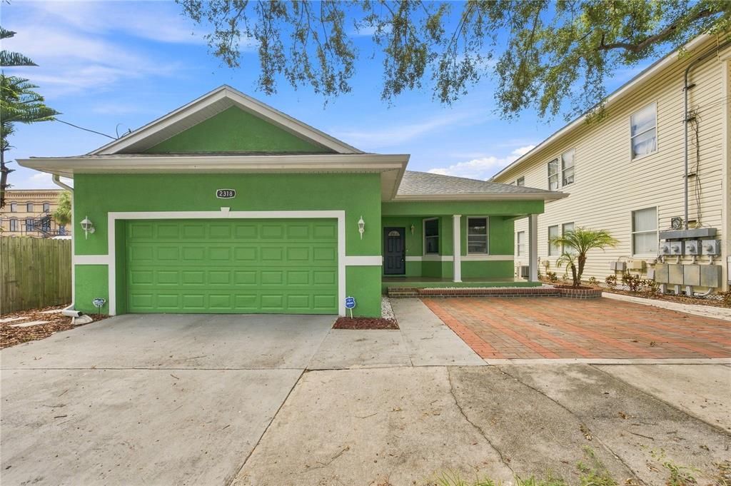 For Rent: $3,500 (3 beds, 2 baths, 1877 Square Feet)