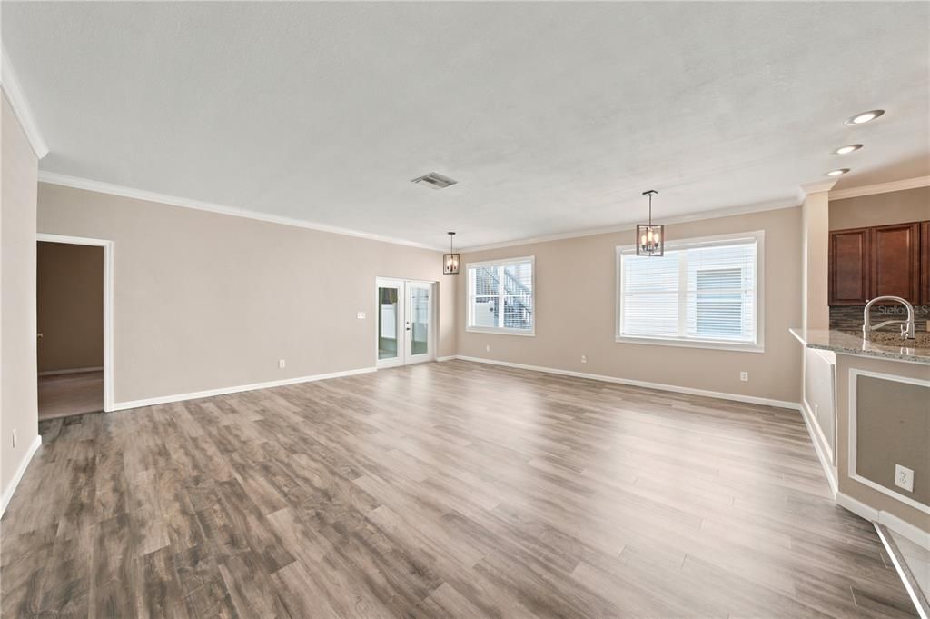 For Rent: $3,500 (3 beds, 2 baths, 1877 Square Feet)