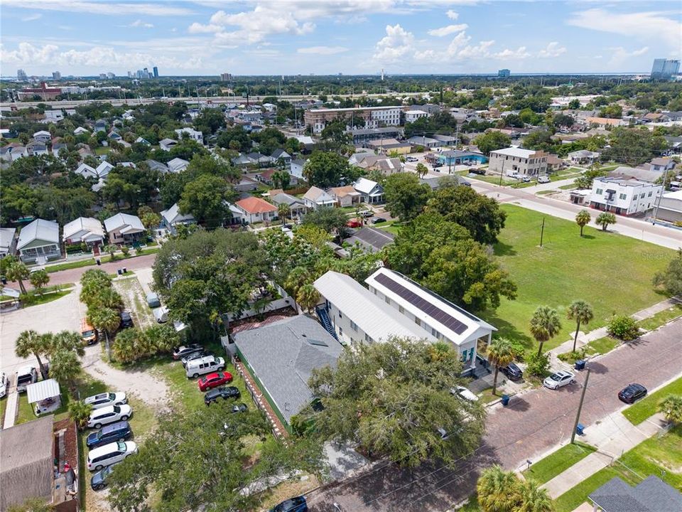 For Rent: $3,500 (3 beds, 2 baths, 1877 Square Feet)