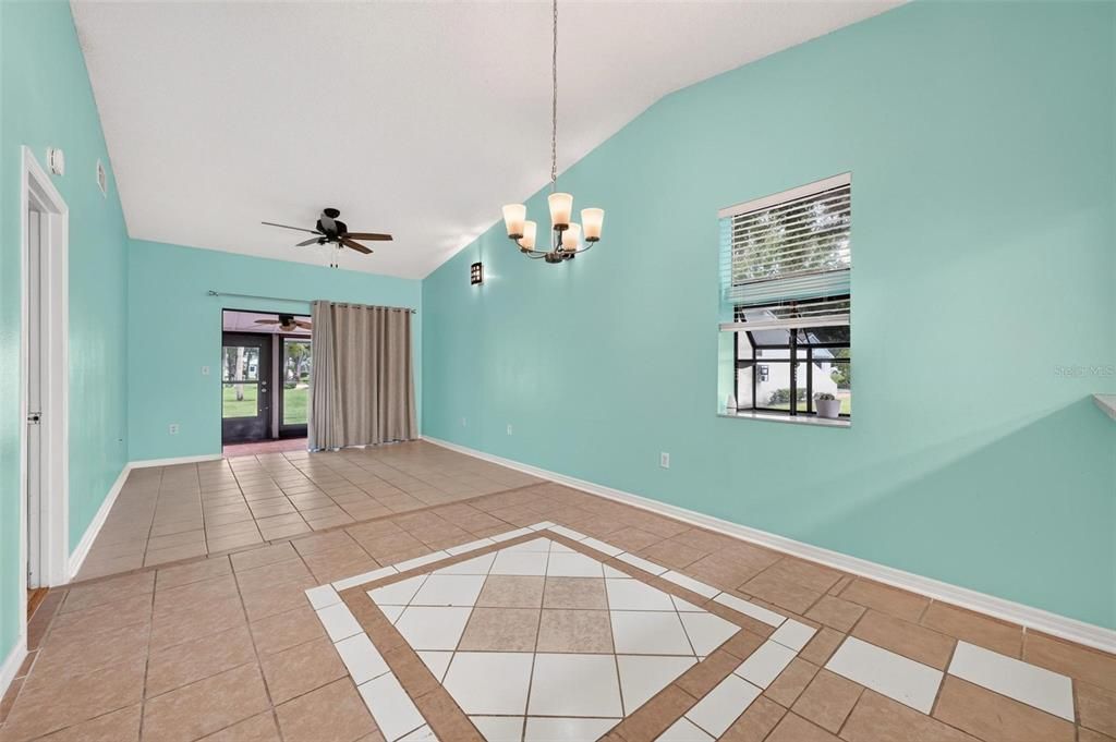 For Sale: $175,000 (2 beds, 2 baths, 1026 Square Feet)