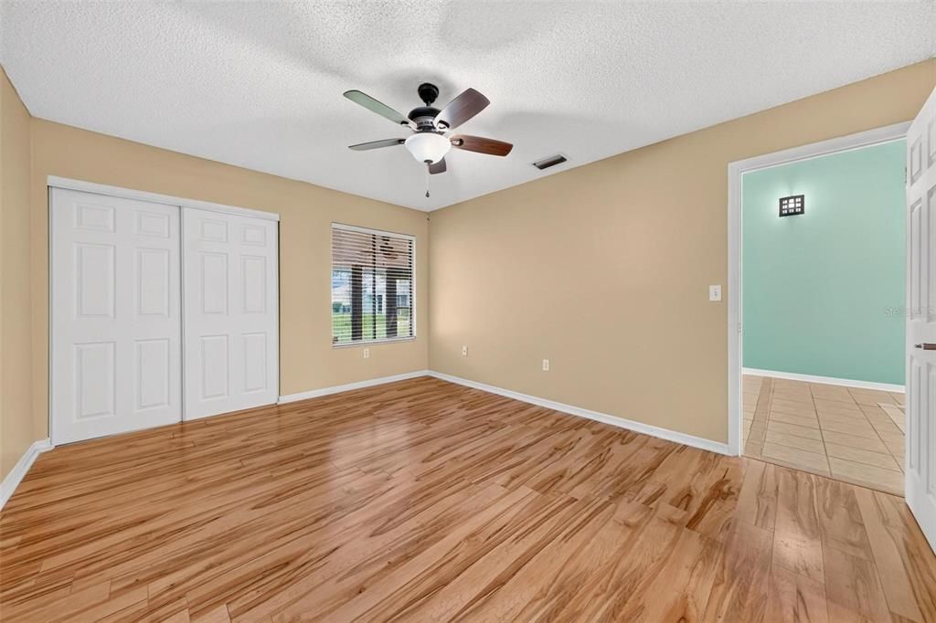 For Sale: $175,000 (2 beds, 2 baths, 1026 Square Feet)
