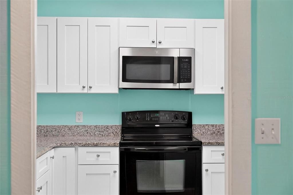 For Sale: $175,000 (2 beds, 2 baths, 1026 Square Feet)