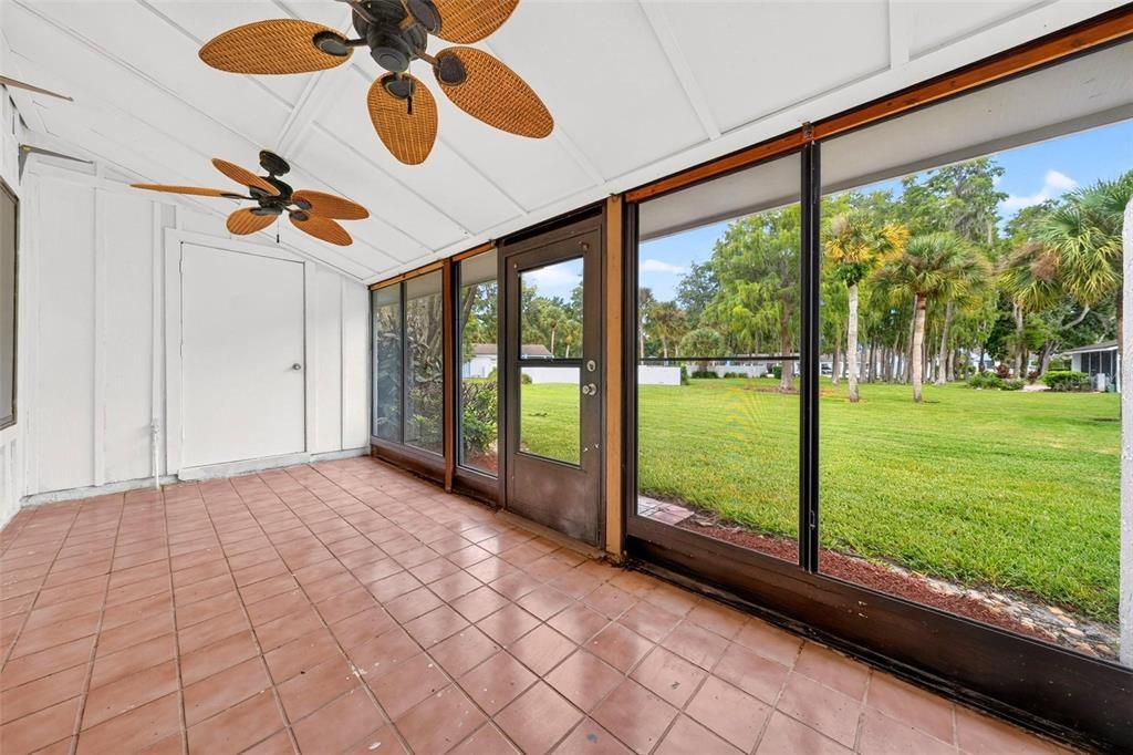For Sale: $175,000 (2 beds, 2 baths, 1026 Square Feet)