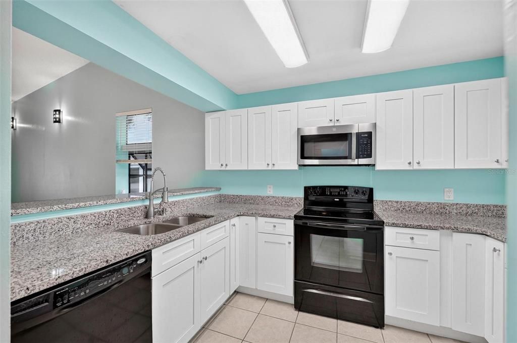 For Sale: $175,000 (2 beds, 2 baths, 1026 Square Feet)
