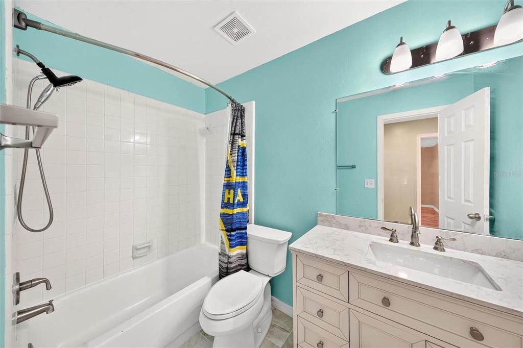 For Sale: $175,000 (2 beds, 2 baths, 1026 Square Feet)
