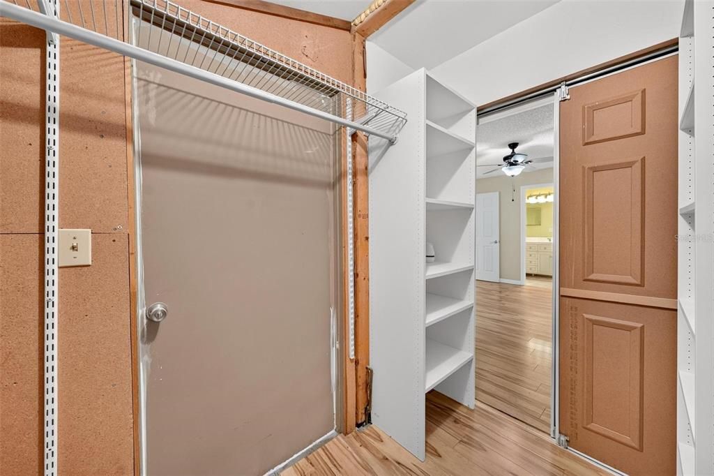 For Sale: $175,000 (2 beds, 2 baths, 1026 Square Feet)