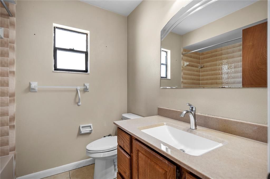 For Sale: $350,000 (3 beds, 2 baths, 1600 Square Feet)