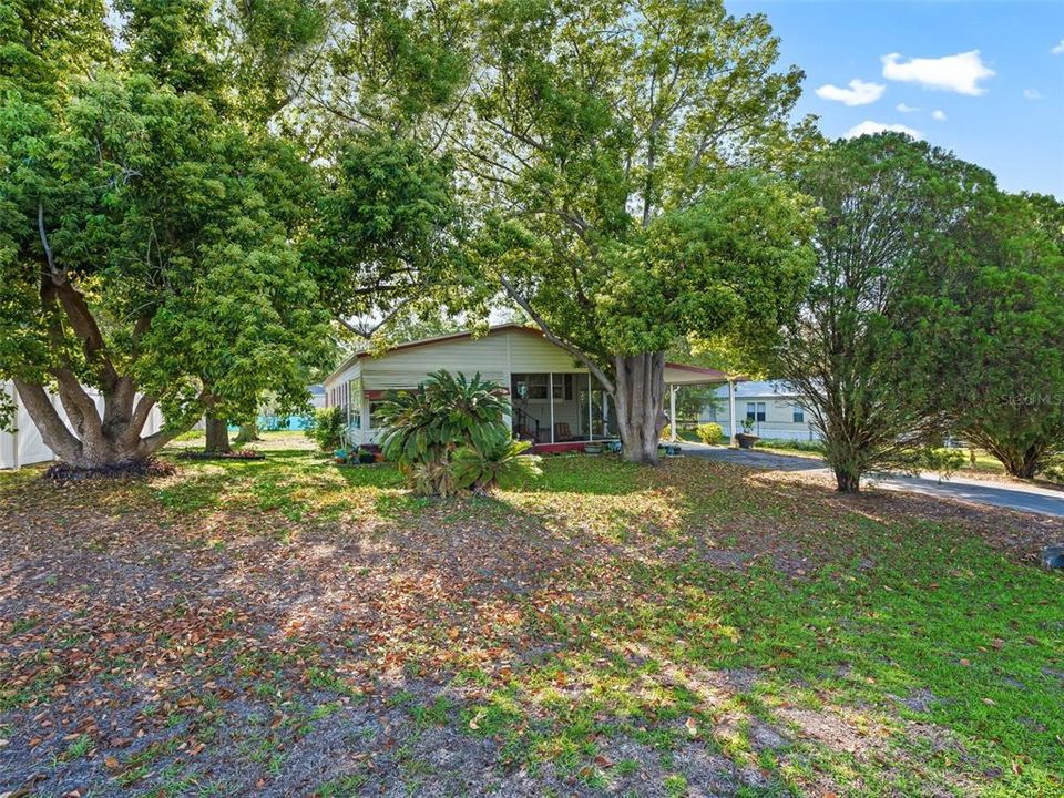 For Sale: $154,000 (2 beds, 2 baths, 1443 Square Feet)