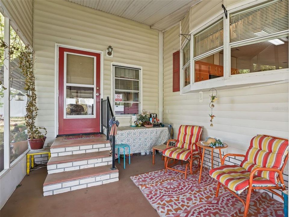 For Sale: $154,000 (2 beds, 2 baths, 1443 Square Feet)