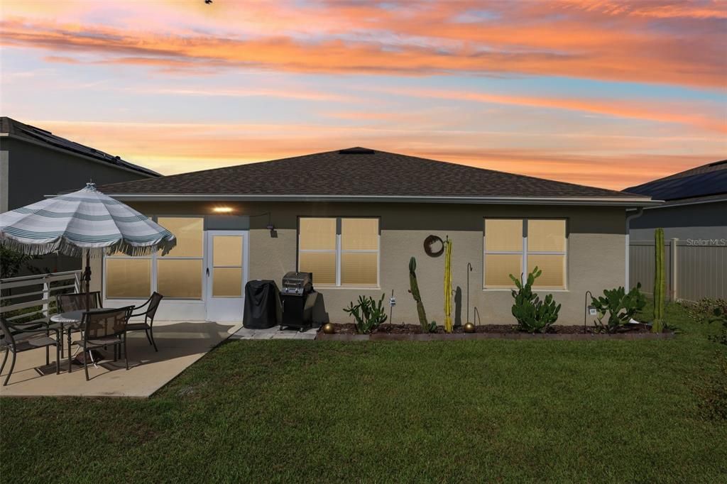 For Sale: $329,900 (3 beds, 2 baths, 1672 Square Feet)
