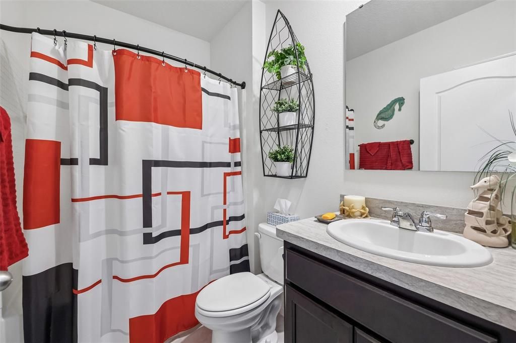 For Sale: $329,900 (3 beds, 2 baths, 1672 Square Feet)