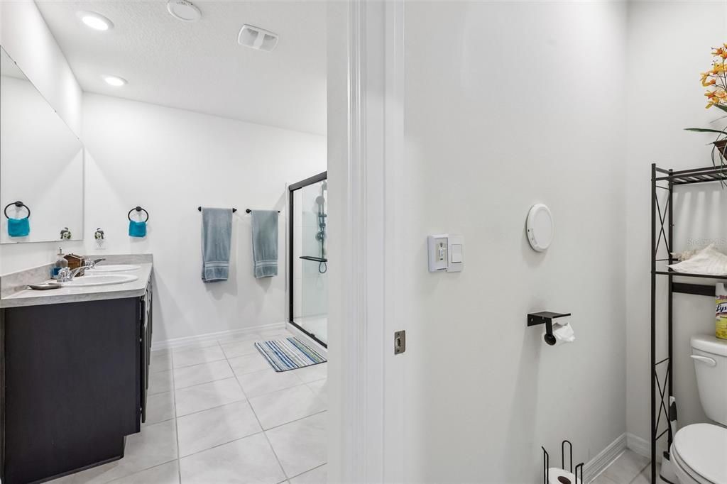 For Sale: $329,900 (3 beds, 2 baths, 1672 Square Feet)