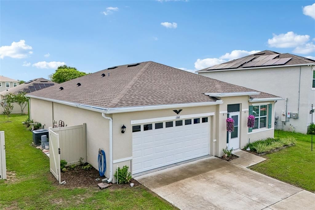 For Sale: $329,900 (3 beds, 2 baths, 1672 Square Feet)