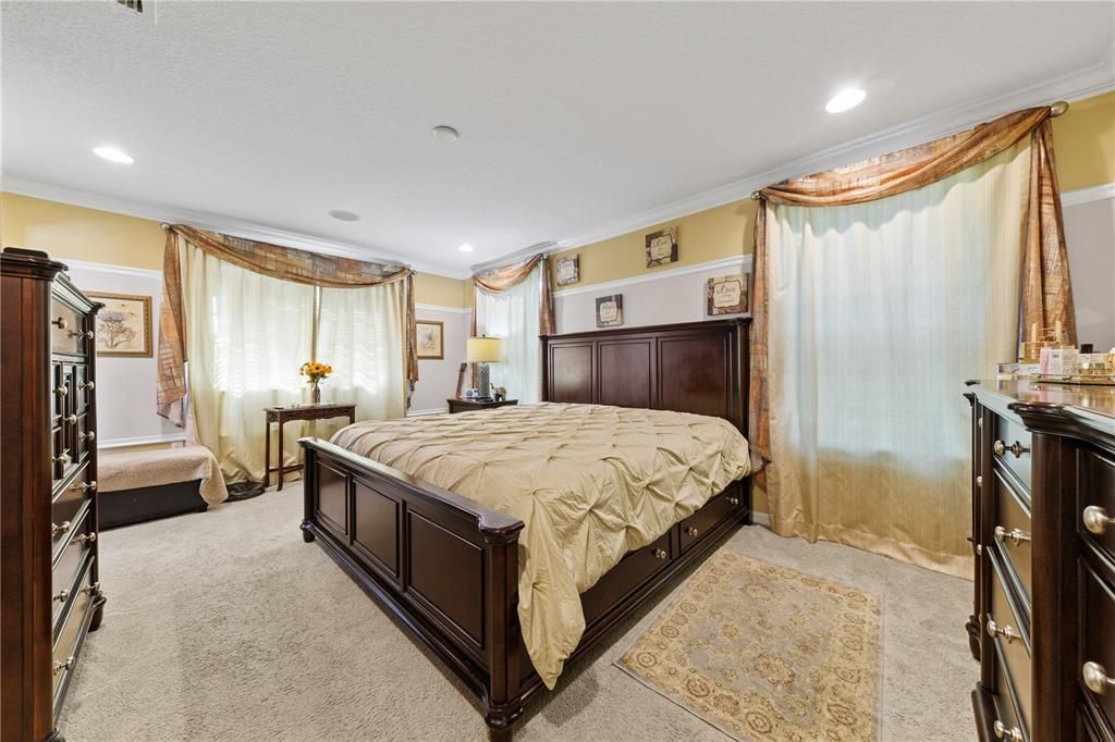 En Venta: $380,000 (4 camas, 3 baños, 1752 Pies cuadrados)