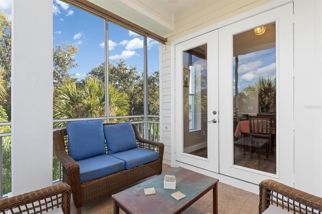 For Sale: $499,000 (3 beds, 3 baths, 2399 Square Feet)