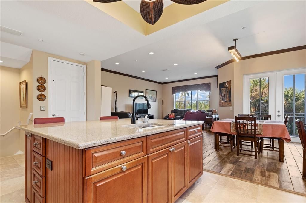 For Sale: $499,000 (3 beds, 3 baths, 2399 Square Feet)