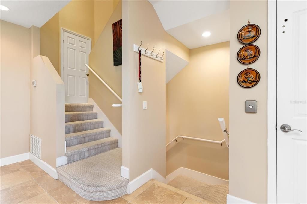 For Sale: $499,000 (3 beds, 3 baths, 2399 Square Feet)