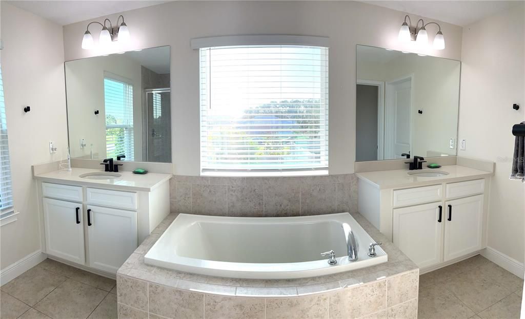 For Sale: $489,000 (4 beds, 3 baths, 2618 Square Feet)