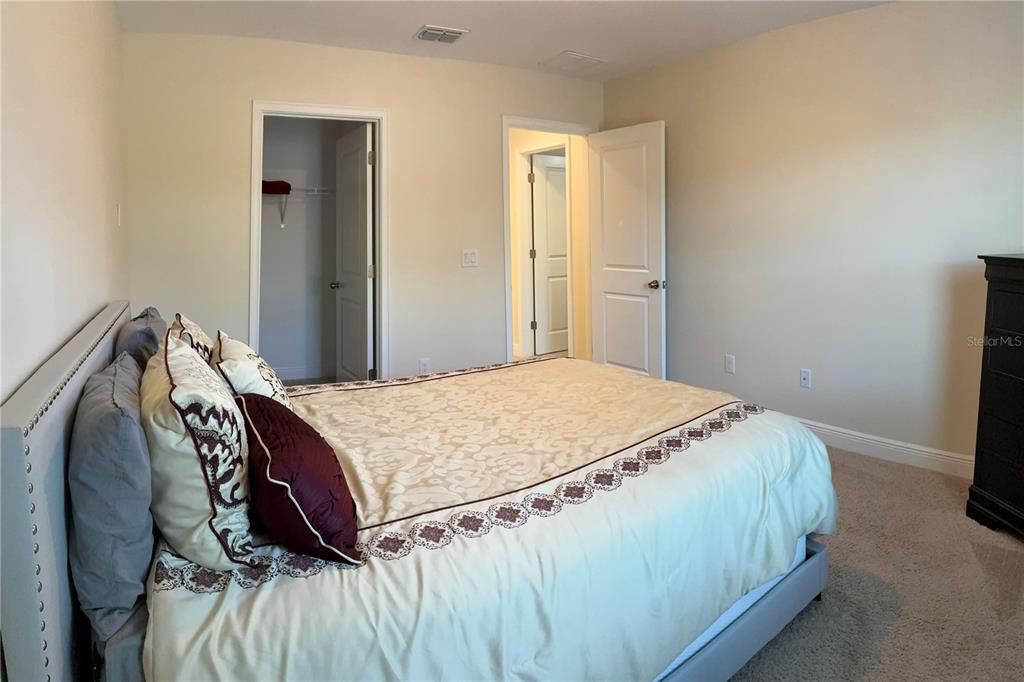 For Sale: $489,000 (4 beds, 3 baths, 2618 Square Feet)