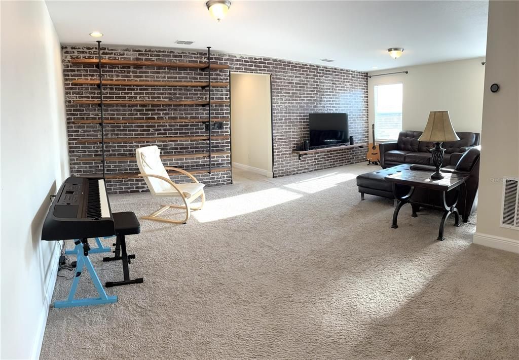 For Sale: $489,000 (4 beds, 3 baths, 2618 Square Feet)