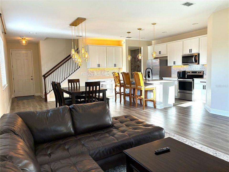 For Sale: $489,000 (4 beds, 3 baths, 2618 Square Feet)