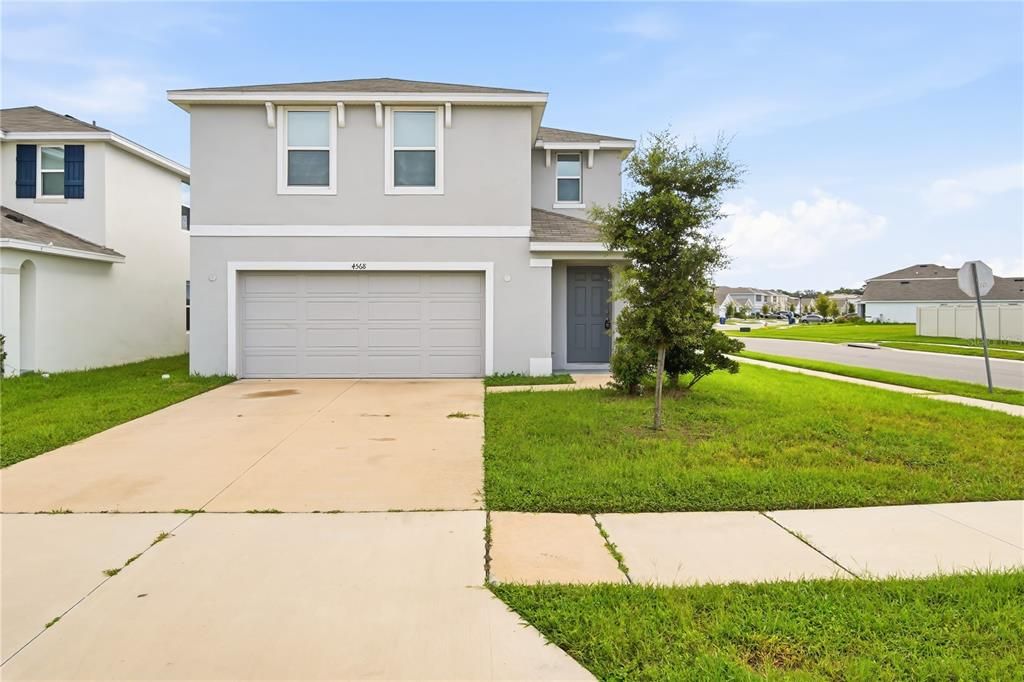 For Rent: $2,750 (4 beds, 2 baths, 2305 Square Feet)