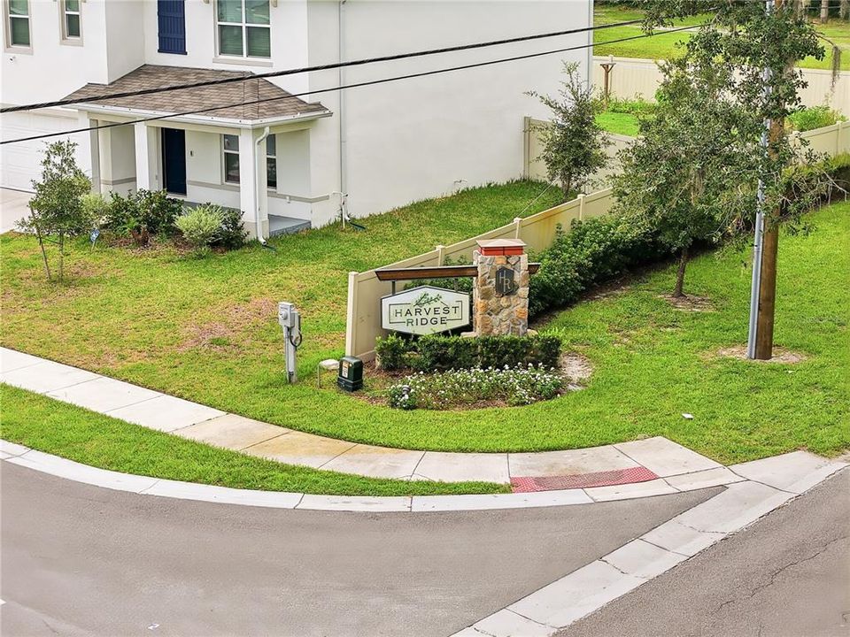 For Rent: $2,750 (4 beds, 2 baths, 2305 Square Feet)