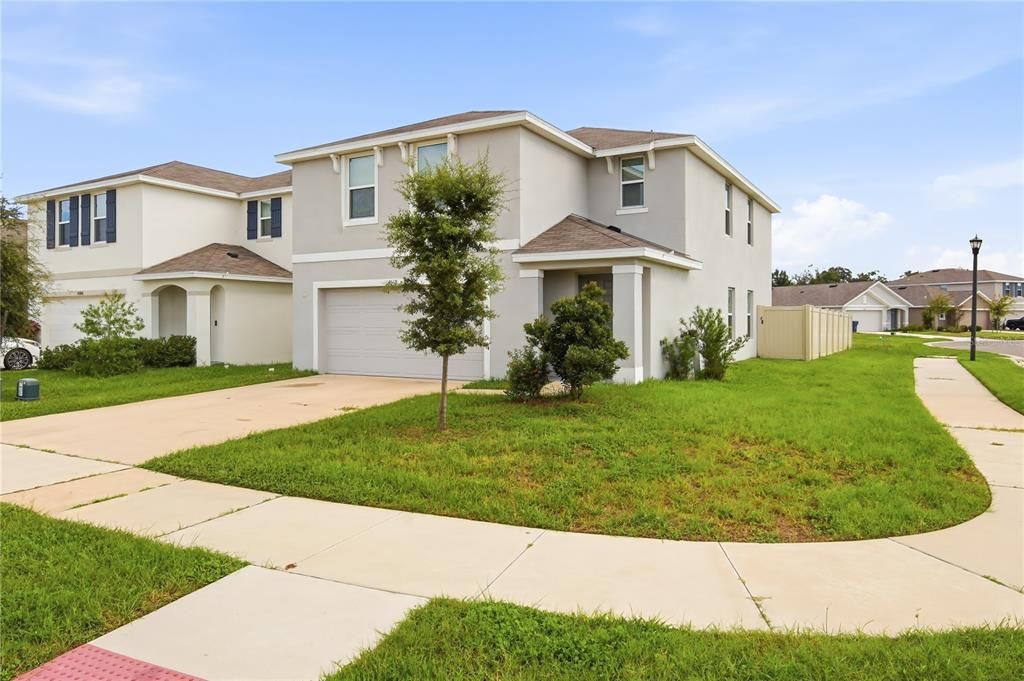 For Rent: $2,750 (4 beds, 2 baths, 2305 Square Feet)