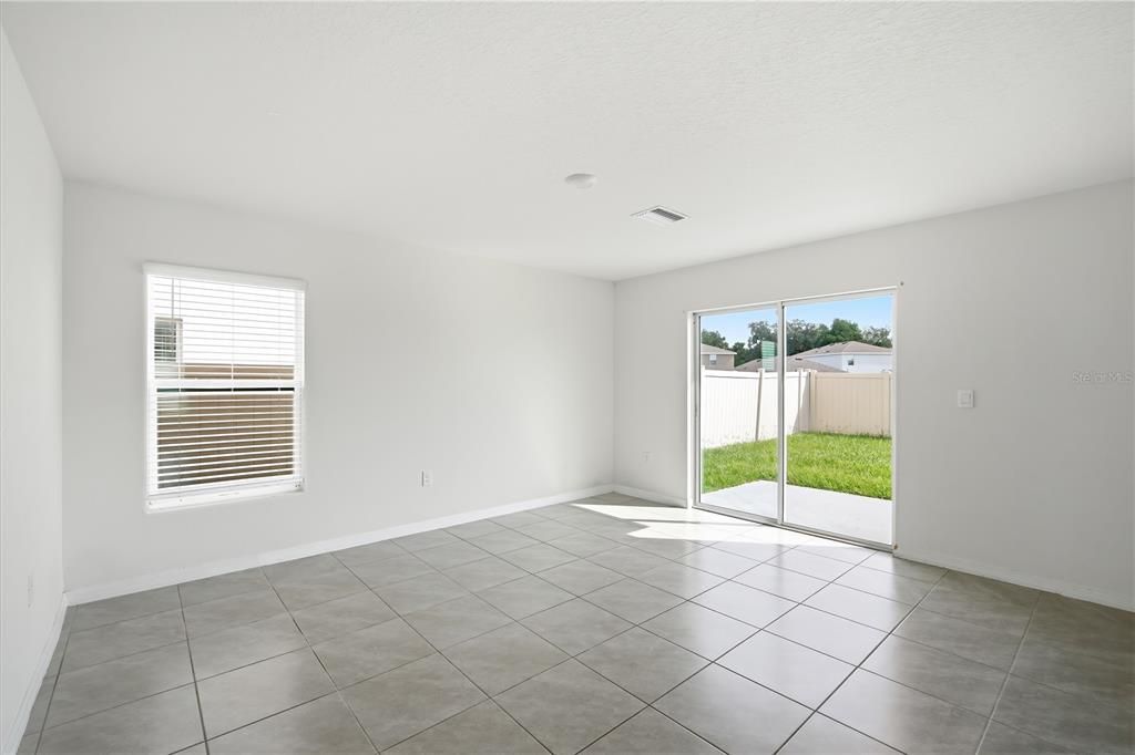 For Rent: $2,750 (4 beds, 2 baths, 2305 Square Feet)