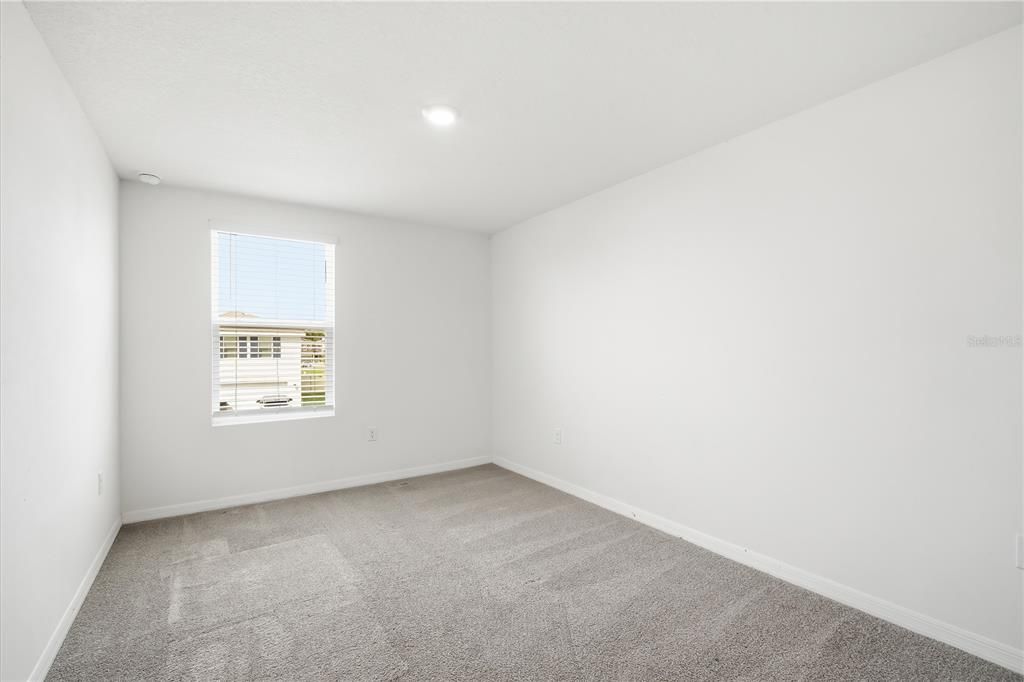 For Rent: $2,750 (4 beds, 2 baths, 2305 Square Feet)