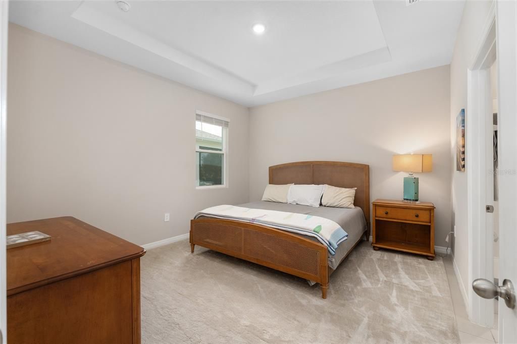 En Venta: $569,900 (4 camas, 3 baños, 2843 Pies cuadrados)