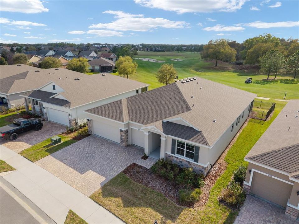 En Venta: $569,900 (4 camas, 3 baños, 2843 Pies cuadrados)