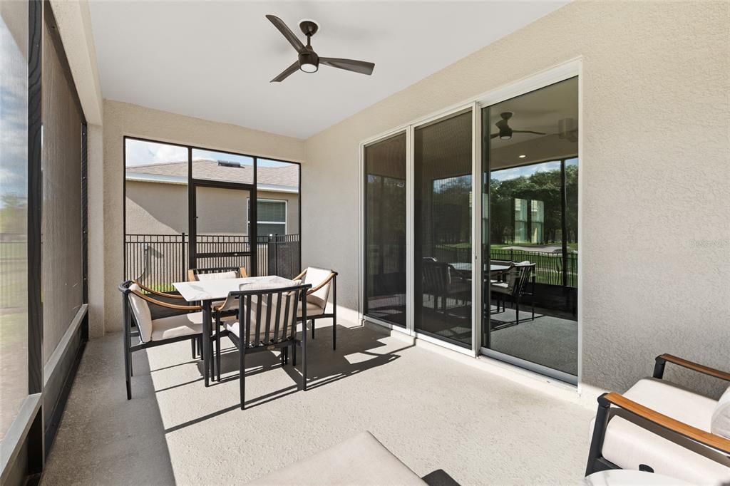 En Venta: $569,900 (4 camas, 3 baños, 2843 Pies cuadrados)