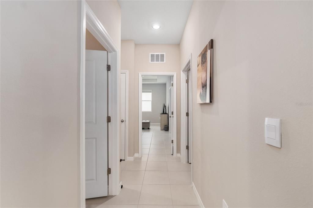 En Venta: $569,900 (4 camas, 3 baños, 2843 Pies cuadrados)