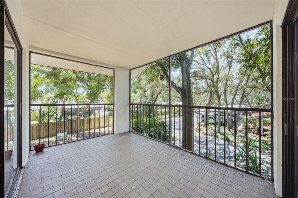 En Venta: $220,000 (2 camas, 2 baños, 1000 Pies cuadrados)