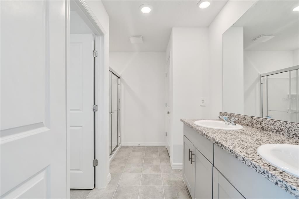 For Rent: $2,200 (3 beds, 2 baths, 1853 Square Feet)