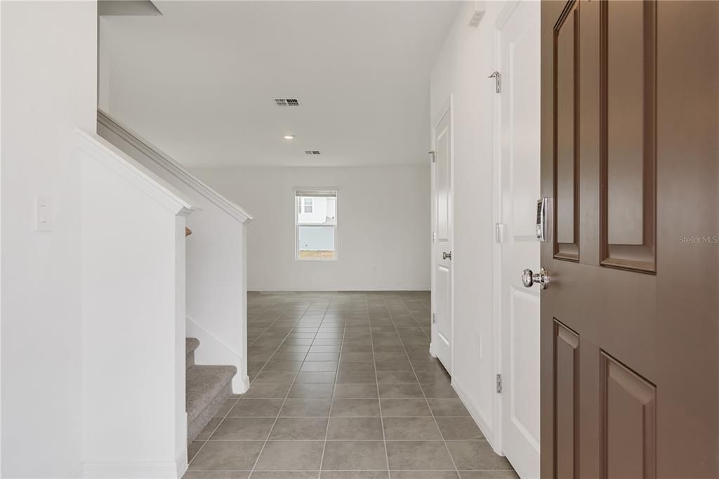 For Rent: $2,200 (3 beds, 2 baths, 1853 Square Feet)
