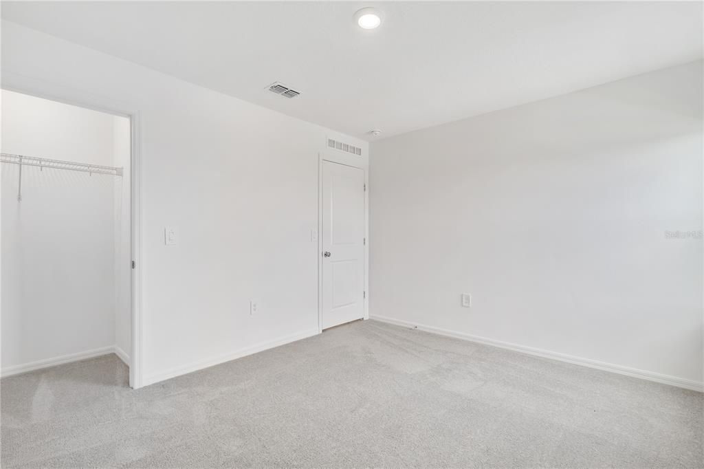 For Rent: $2,200 (3 beds, 2 baths, 1853 Square Feet)