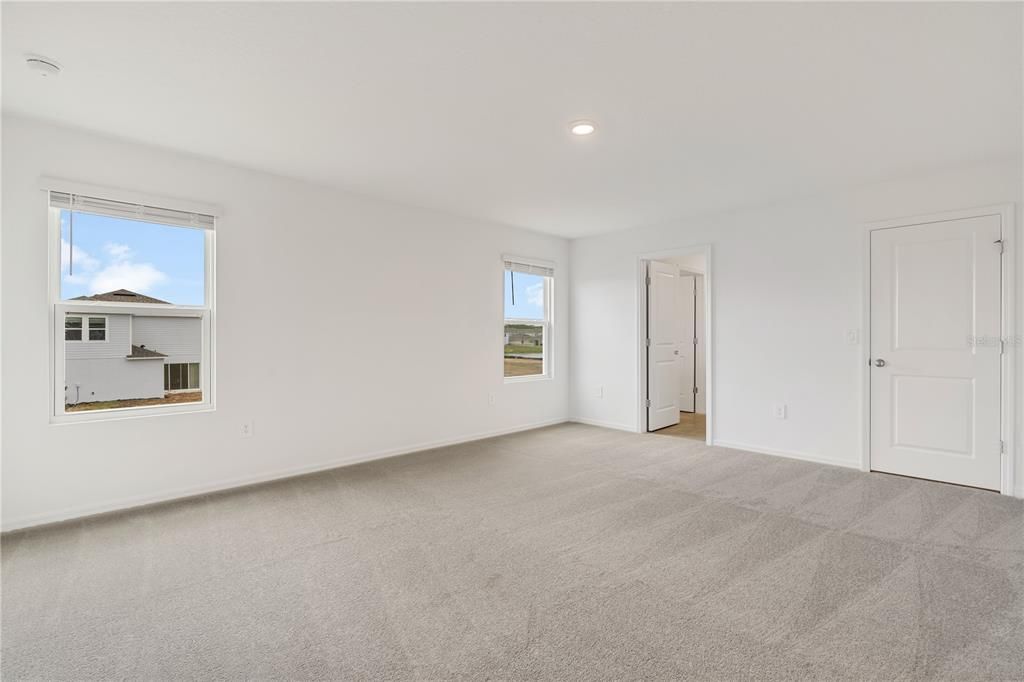 For Rent: $2,200 (3 beds, 2 baths, 1853 Square Feet)