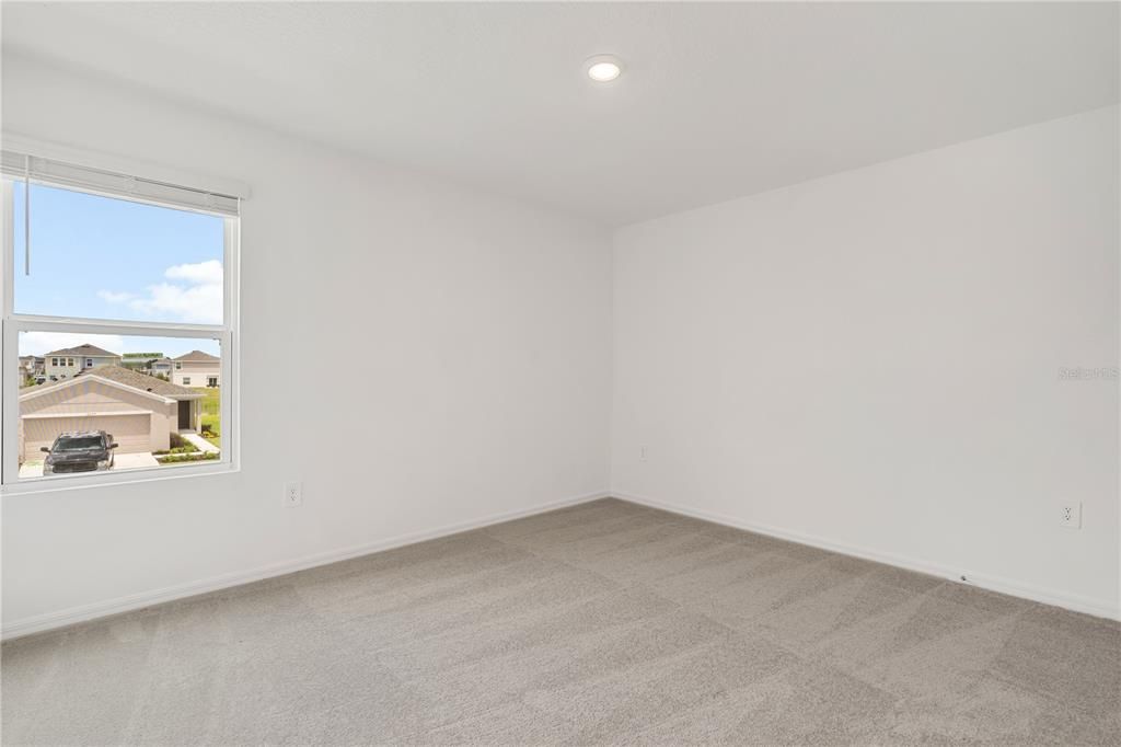 For Rent: $2,200 (3 beds, 2 baths, 1853 Square Feet)