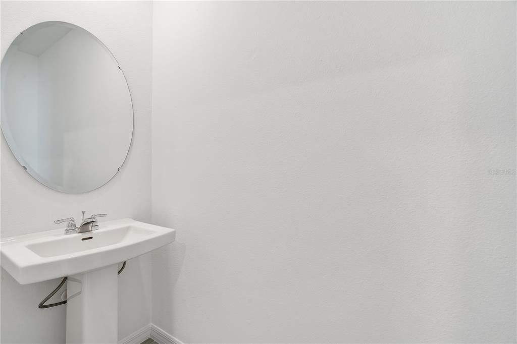For Rent: $2,200 (3 beds, 2 baths, 1853 Square Feet)