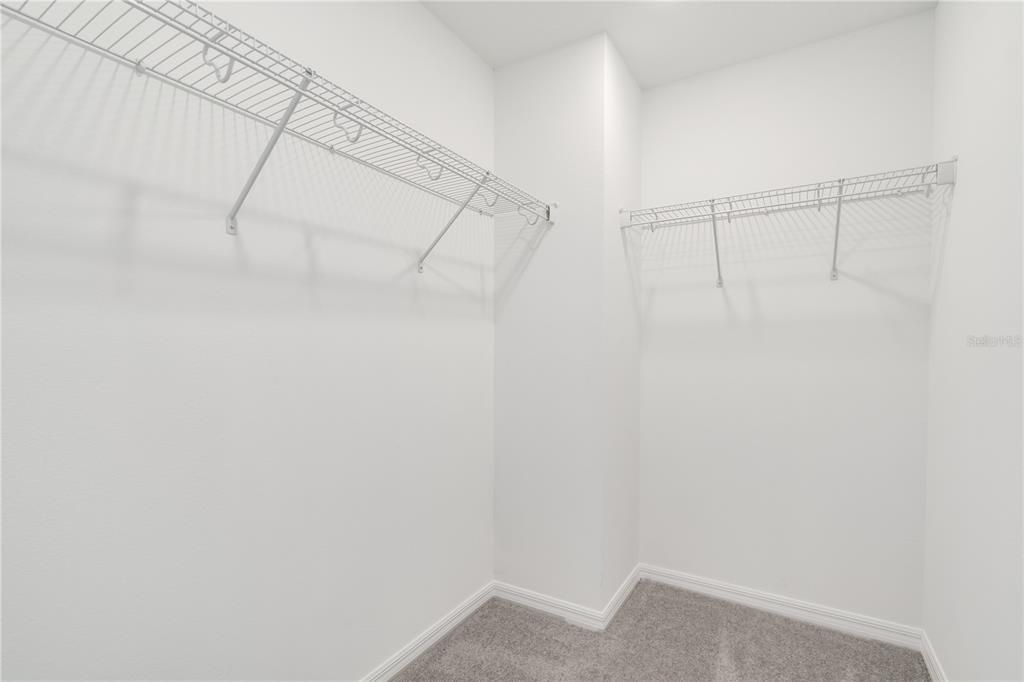 For Rent: $2,200 (3 beds, 2 baths, 1853 Square Feet)