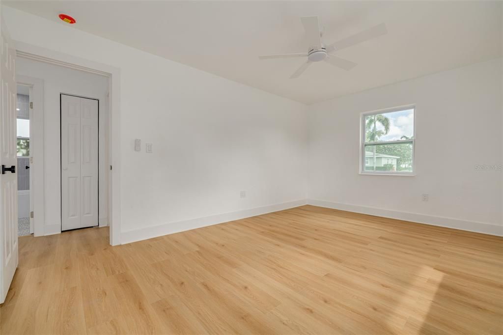 For Sale: $495,000 (3 beds, 2 baths, 1375 Square Feet)