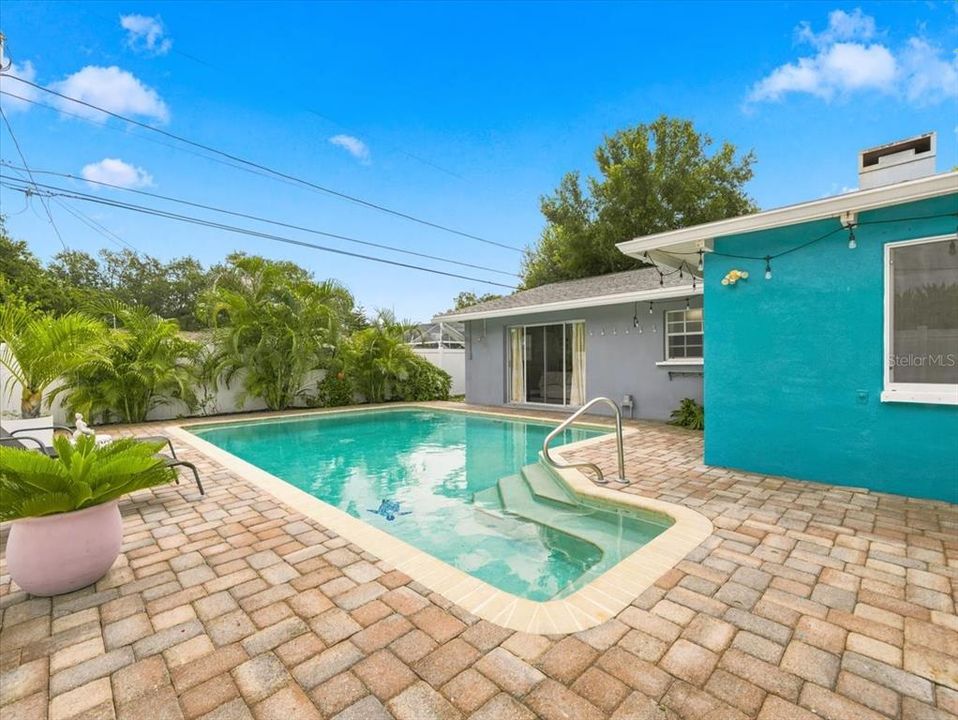 En Venta: $574,900 (3 camas, 2 baños, 1974 Pies cuadrados)